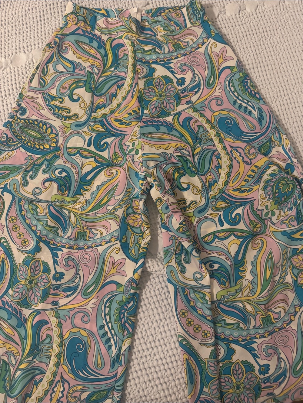 Ladies pants.  Like new condition. Beautiful pattern. Size small.